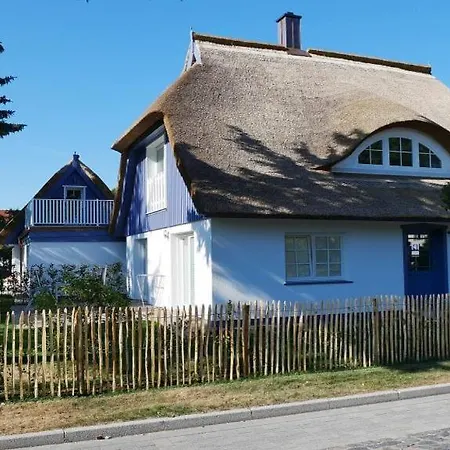 Kapitaenshaus Bruecke Apartment Born